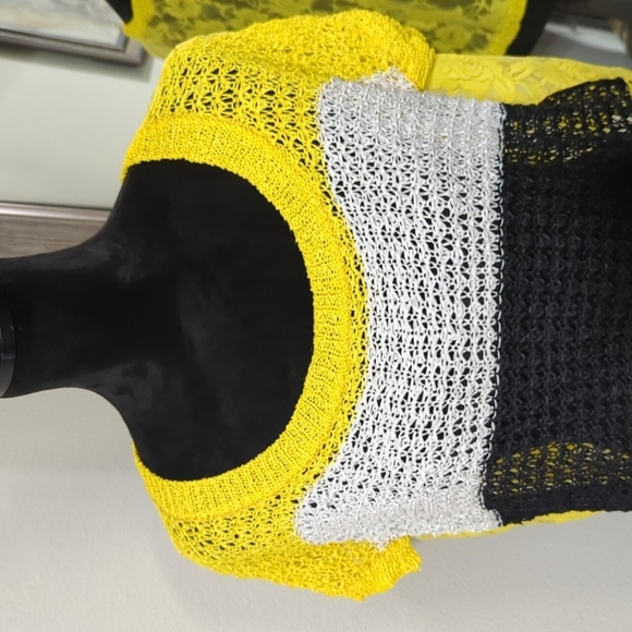 36 Point 5 Black and Yellow Colored Short Sleeve Open Knit Sweater NWOT - Picture 3 of 6